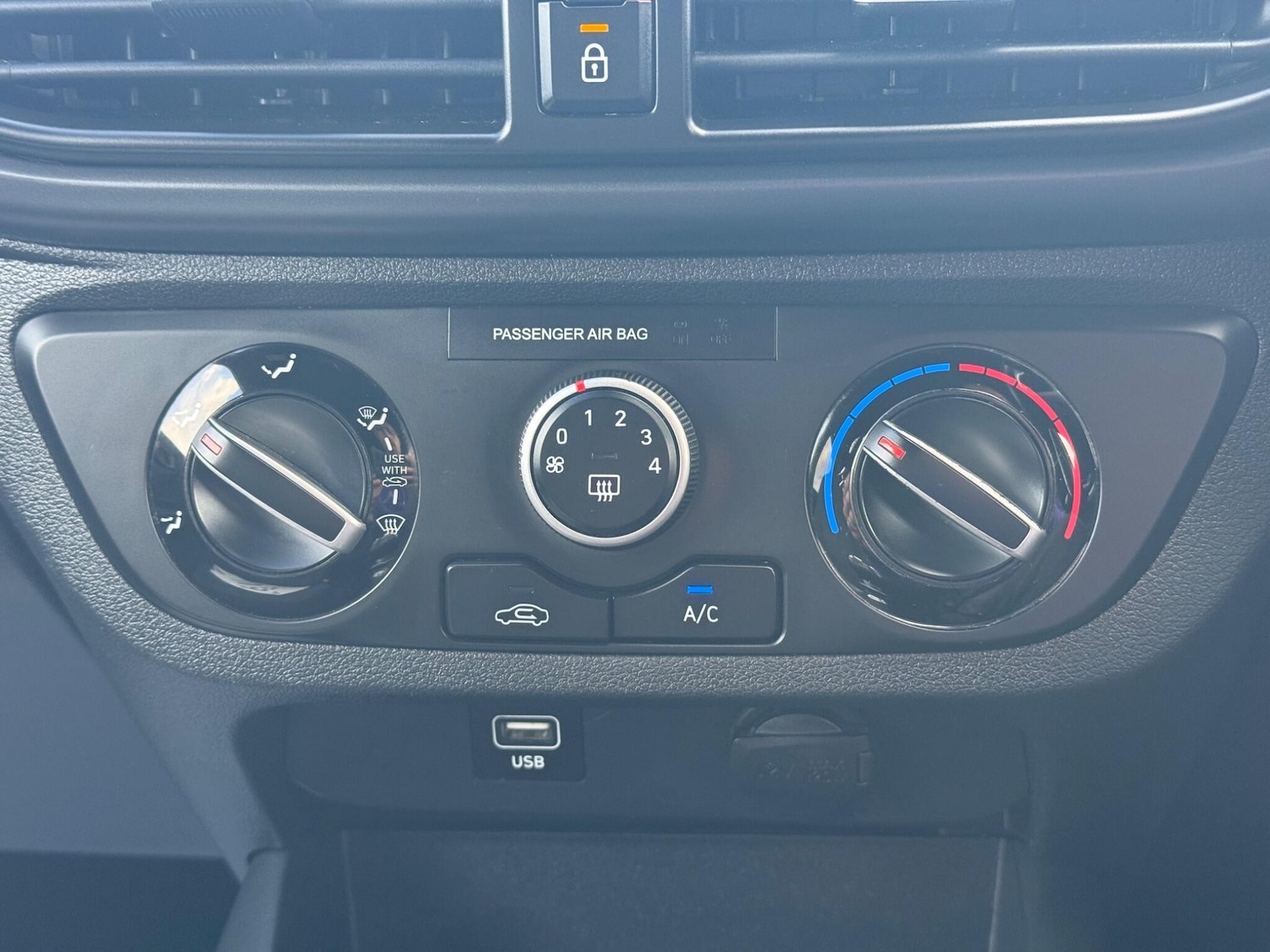 Used Hyundai i10 2021 for sale - 77115907: Photo 33