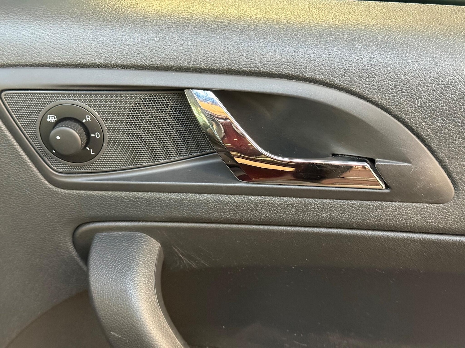 Used Skoda Yeti 2015 for sale - 77115918: Photo 39