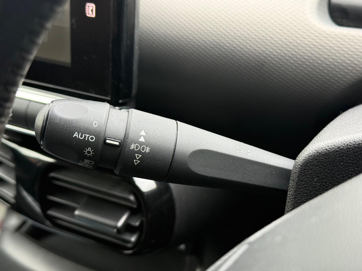 Used Citroen C4 Cactus 2015 for sale - 77524435: Photo 26