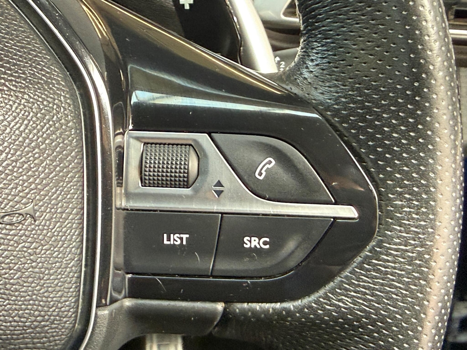 Used Peugeot 3008 2017 for sale - 78116089: Photo 24