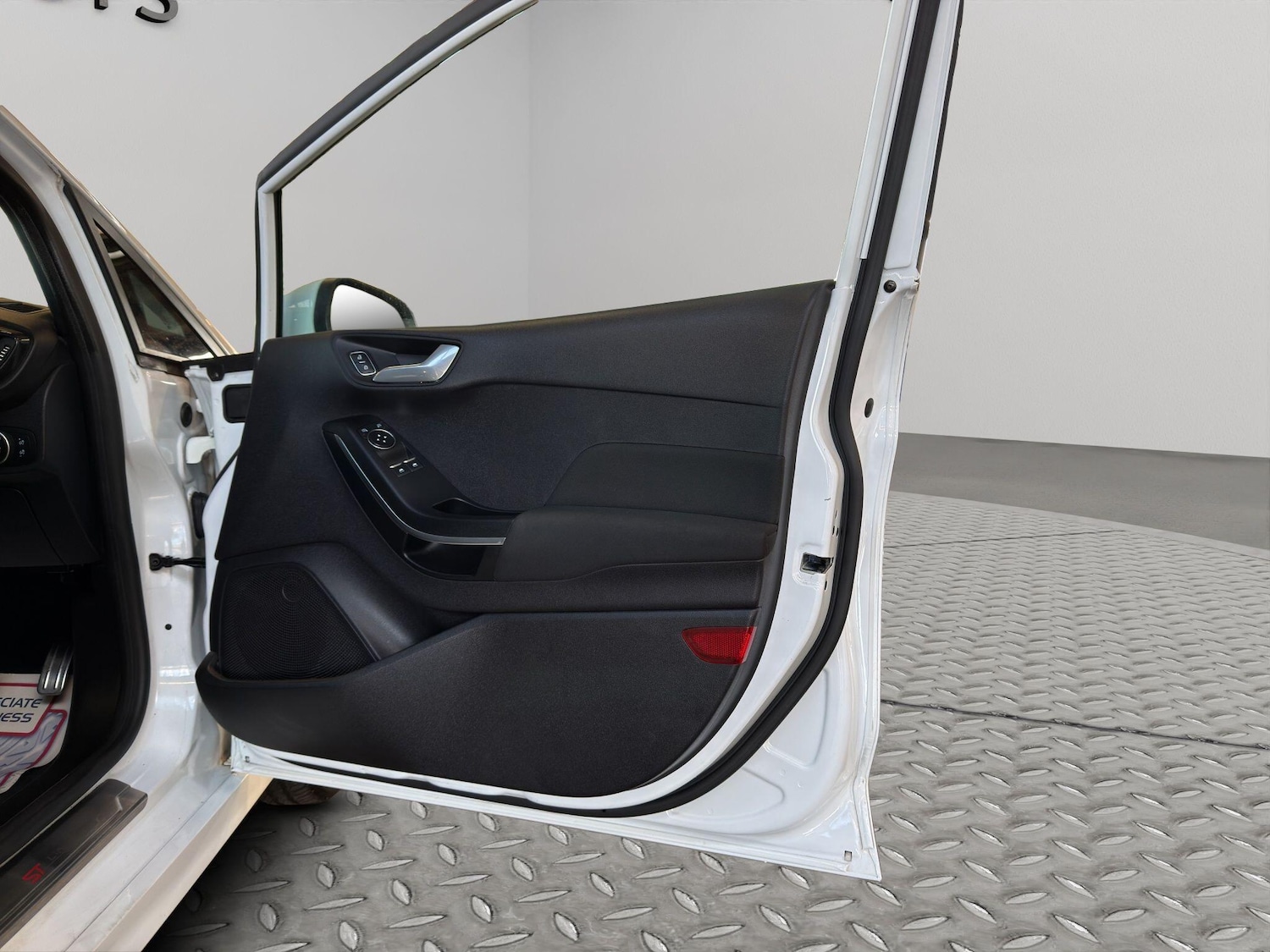 Used Ford Fiesta 2020 for sale - 77115902: Photo 47