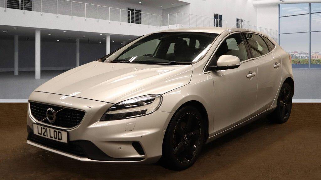 Used Volvo V40 2018 for sale - 76031973: Photo 1