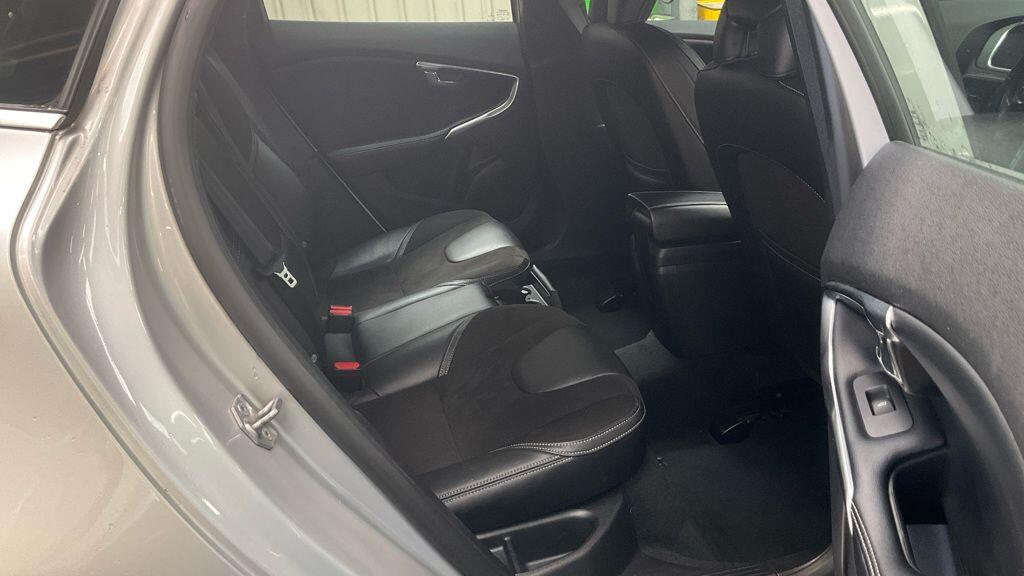 Used Volvo V40 2018 for sale - 76031973: Photo 10
