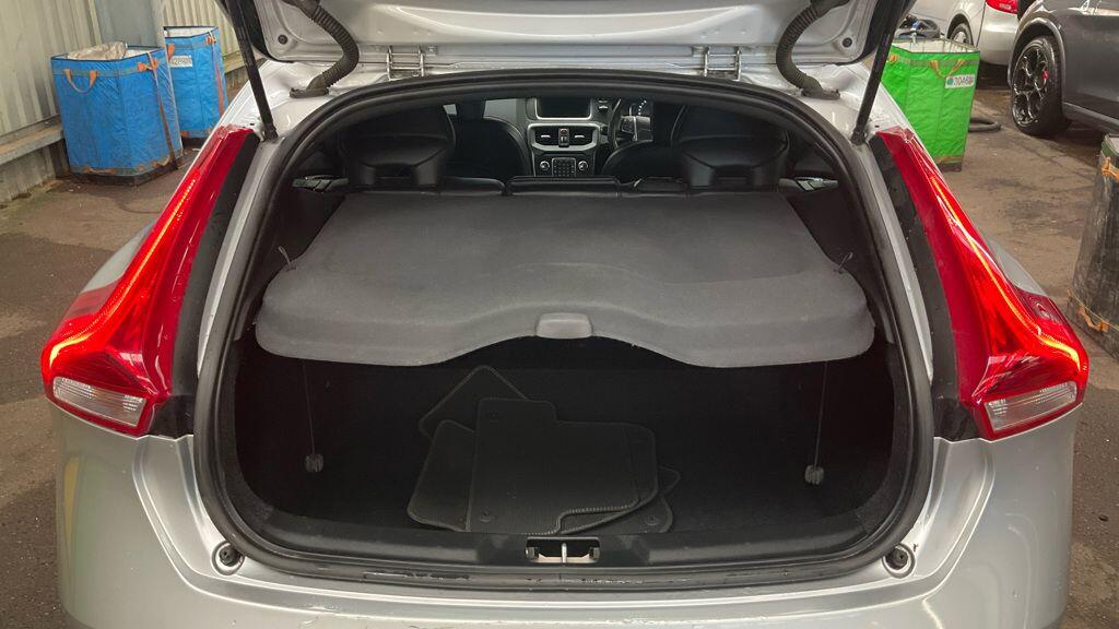 Used Volvo V40 2018 for sale - 76031973: Photo 16