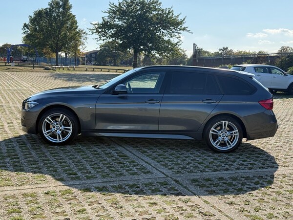 Used BMW 3 Series 2017 for sale - 76032619: Photo 2