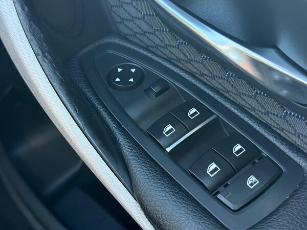 Used BMW 3 Series 2017 for sale - 76032619: Photo 38