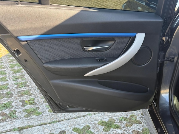 Used BMW 3 Series 2017 for sale - 76032619: Photo 42