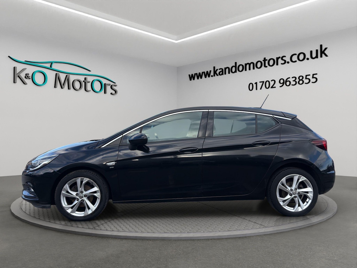 Used Vauxhall Astra 2017 for sale - 77278891: Photo 3