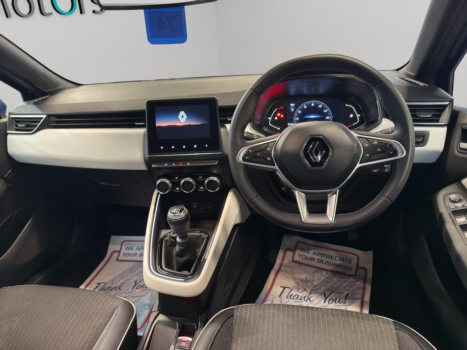 Used Renault Clio 2021 for sale - 77115897: Photo 2