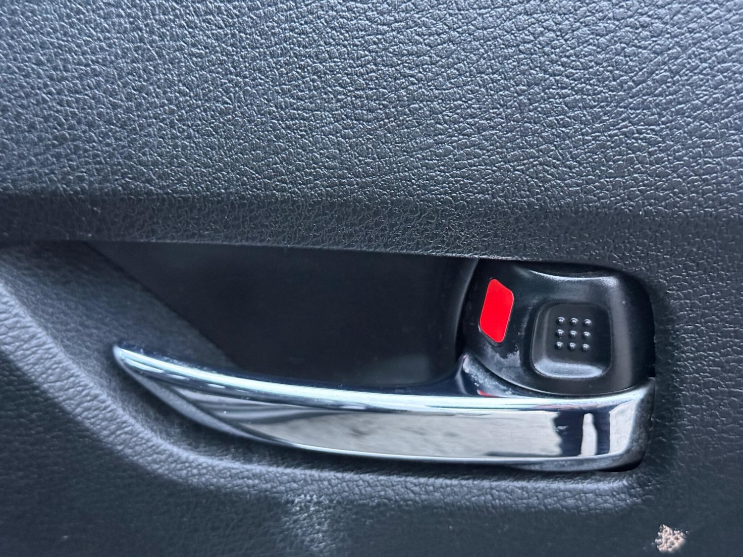 Used Suzuki Vitara 2017 for sale - 77330861: Photo 37