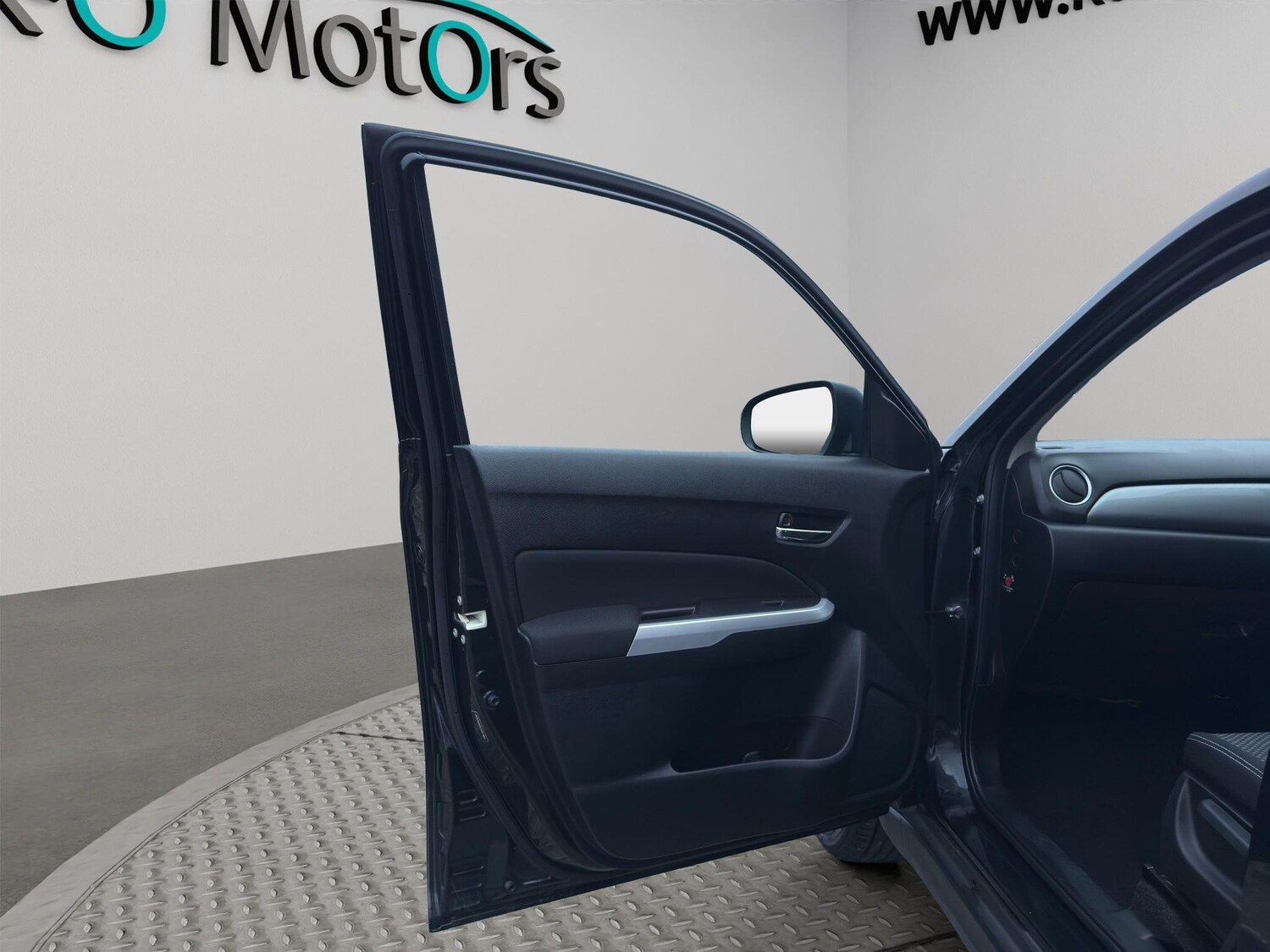 Used Suzuki Vitara 2017 for sale - 77330861: Photo 41