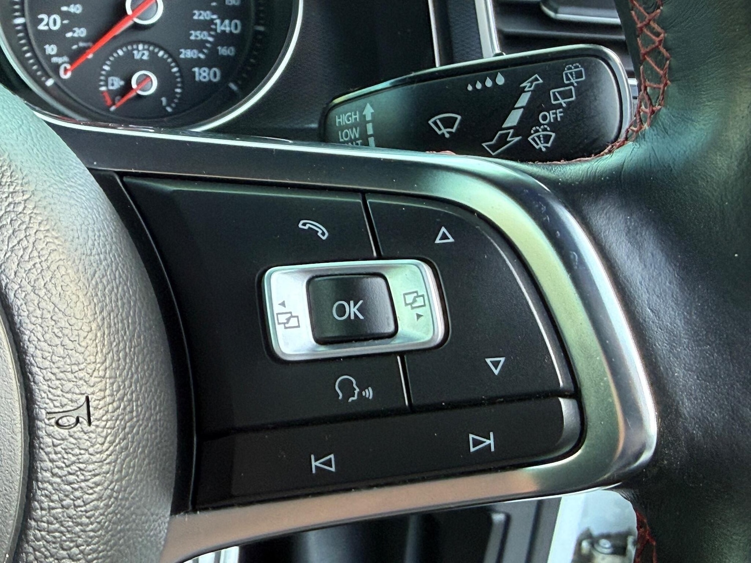 Used Volkswagen Golf 2014 for sale - 76607423: Photo 27