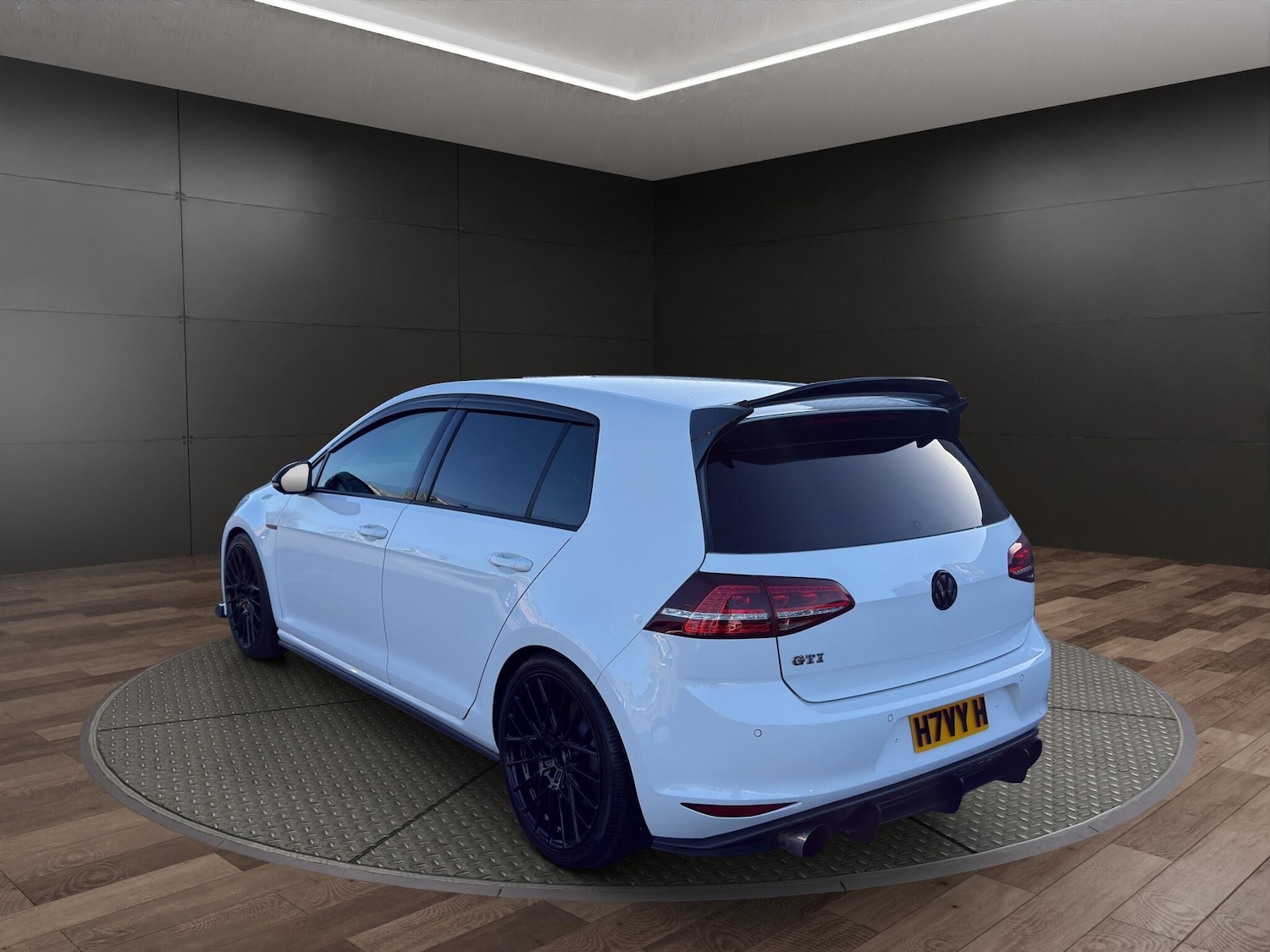 Used Volkswagen Golf 2014 for sale - 76607423: Photo 4