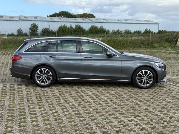 Used Mercedes-Benz C Class 2017 for sale - 75714380: Photo 6