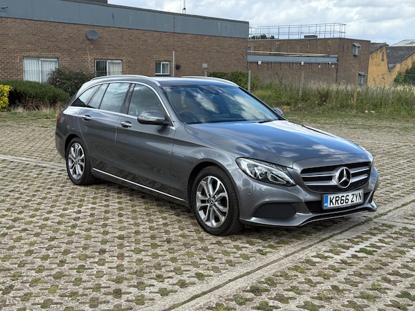 Used Mercedes-Benz C Class 2017 for sale - 75714380: Photo 7