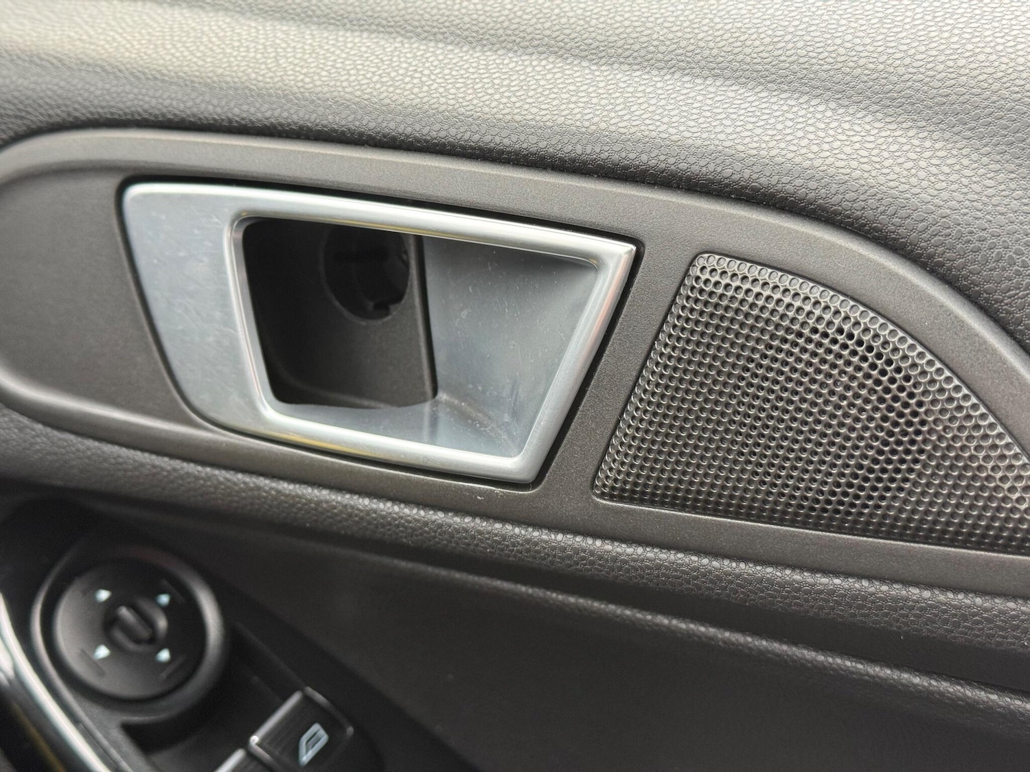 Used Ford Fiesta 2015 for sale - 77074156: Photo 37