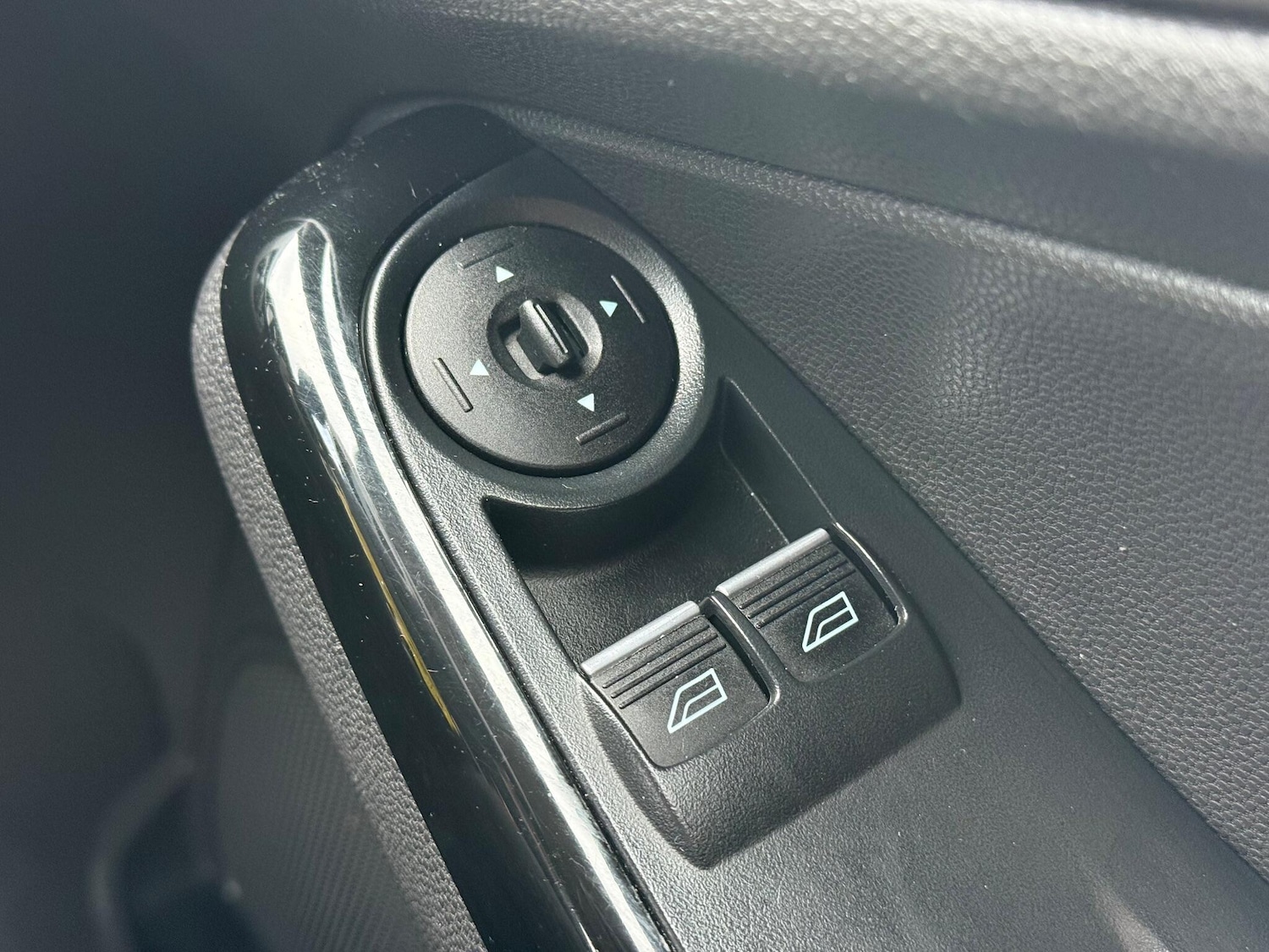 Used Ford Fiesta 2015 for sale - 77074156: Photo 38