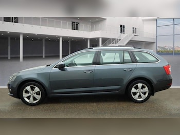 Used Skoda Octavia 2020 for sale - 75519945: Photo