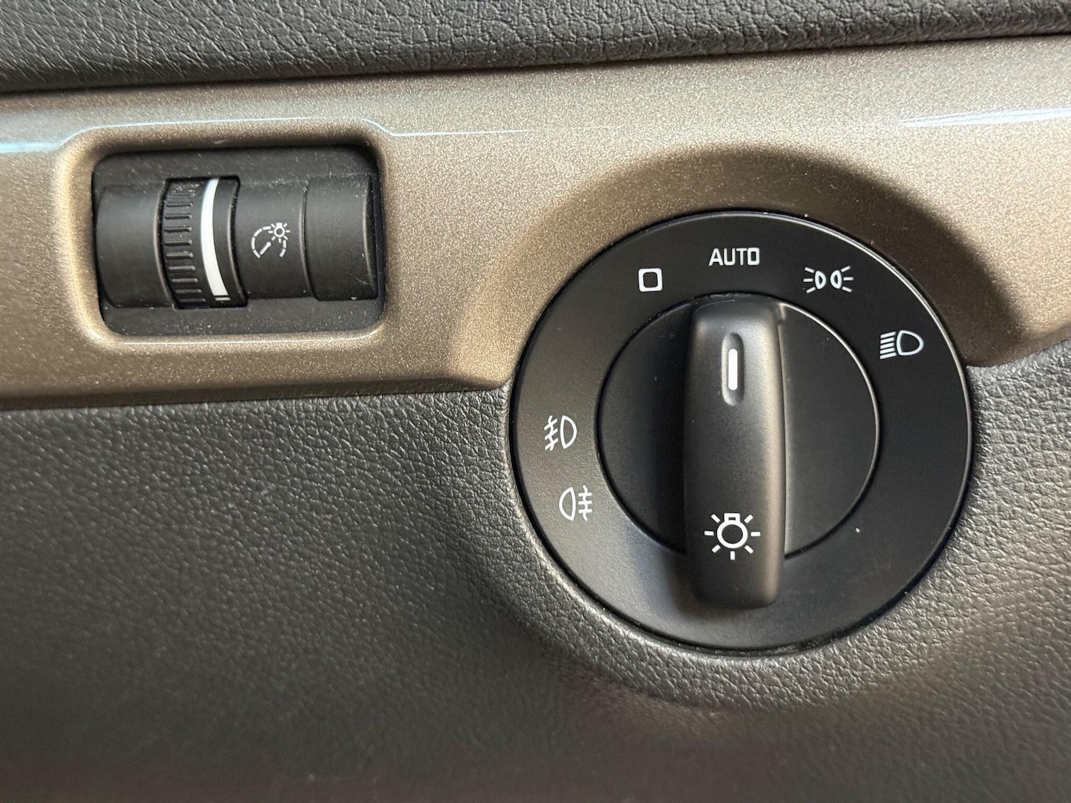 Used Skoda Yeti 2015 for sale - 77020830: Photo 38