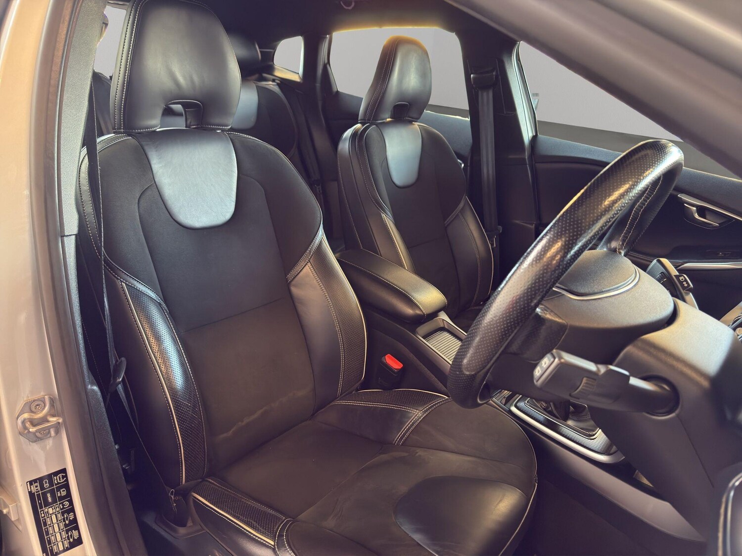 Used Volvo V40 2018 for sale - 77115912: Photo 12