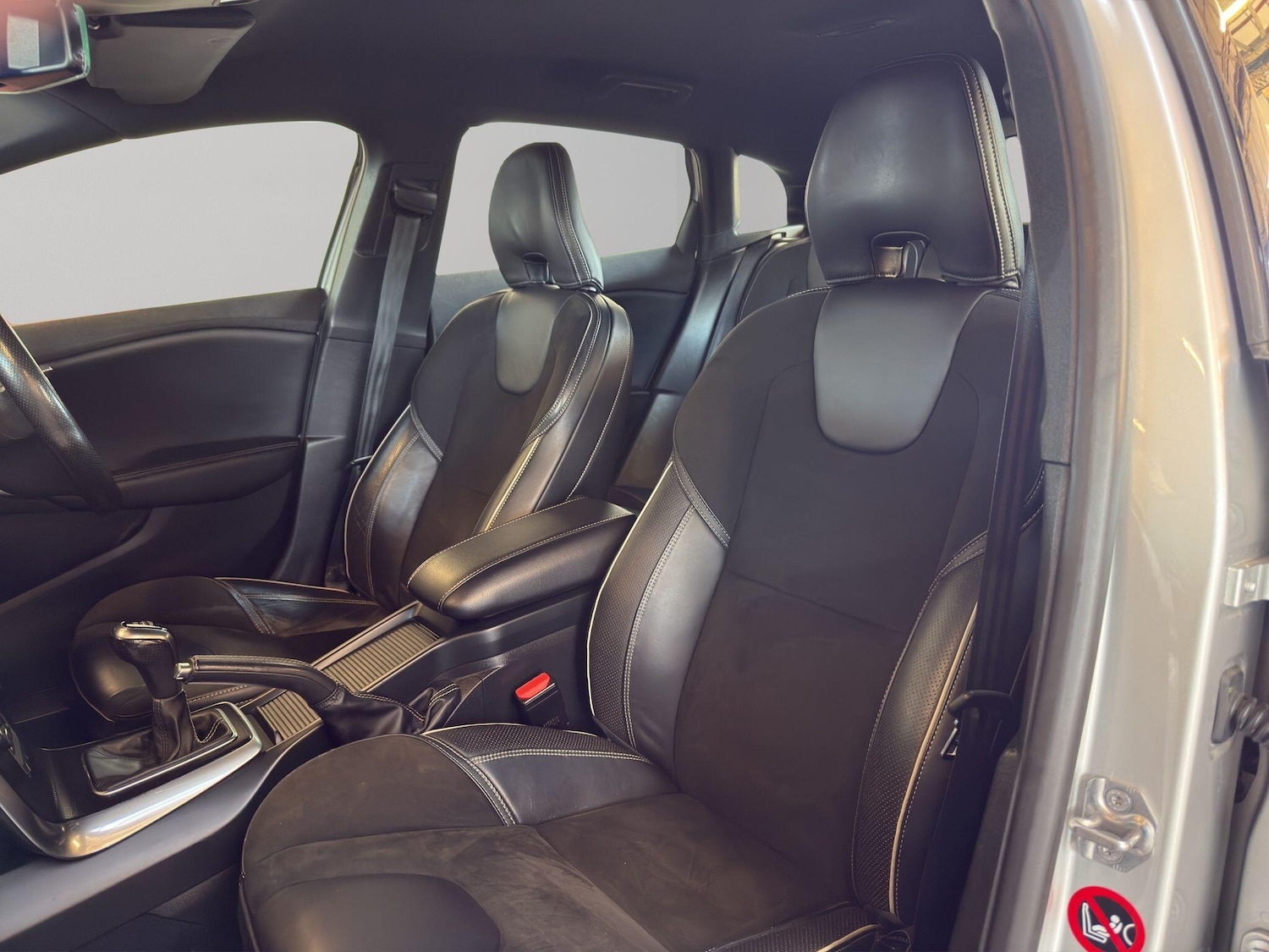 Used Volvo V40 2018 for sale - 77115912: Photo 14