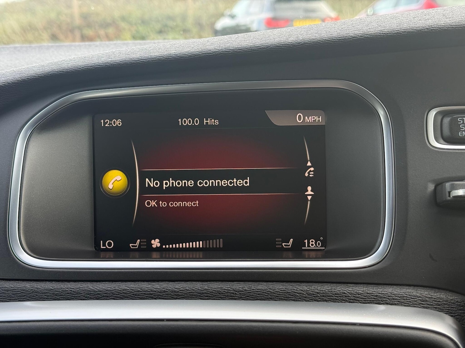 Used Volvo V40 2018 for sale - 77115912: Photo 32