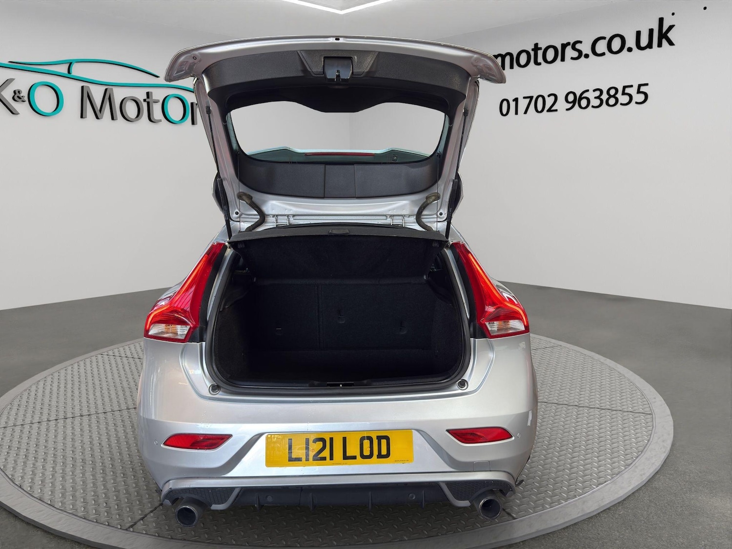 Used Volvo V40 2018 for sale - 77115912: Photo 46