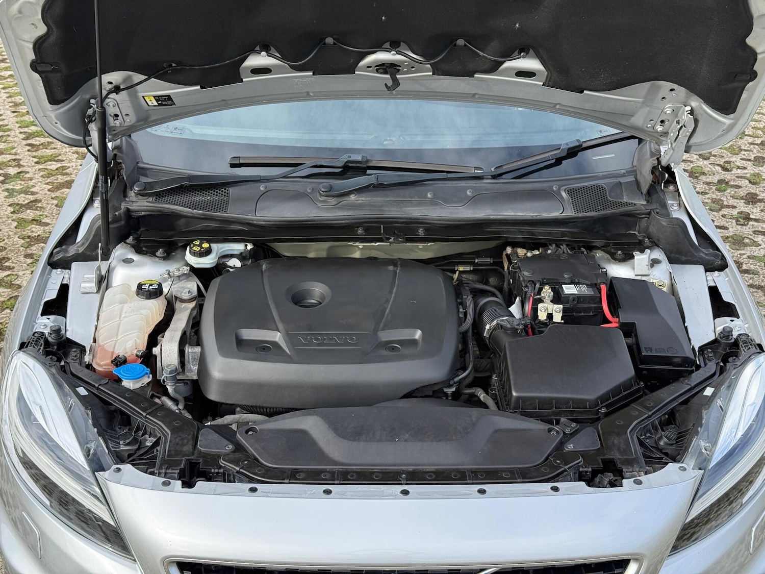 Used Volvo V40 2018 for sale - 77115912: Photo 52