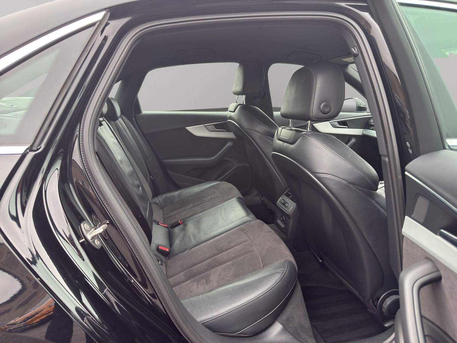 Used Audi A4 2018 for sale - 77598623: Photo 16