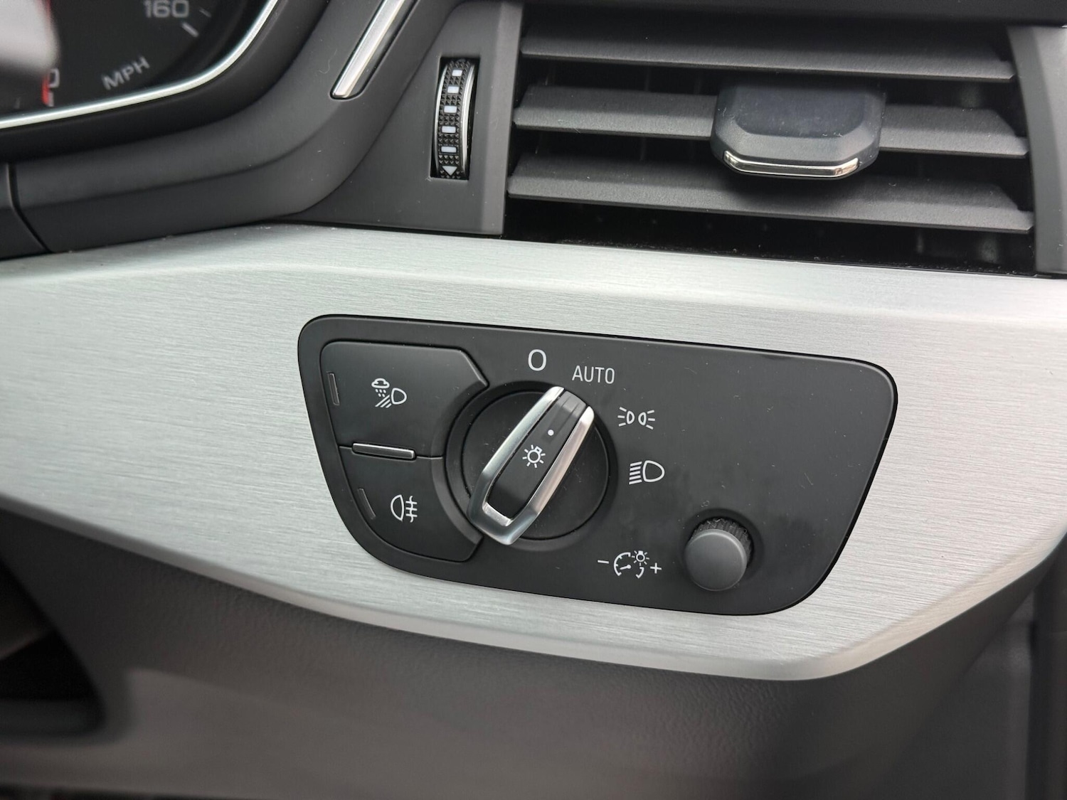 Used Audi A4 2018 for sale - 77598623: Photo 40