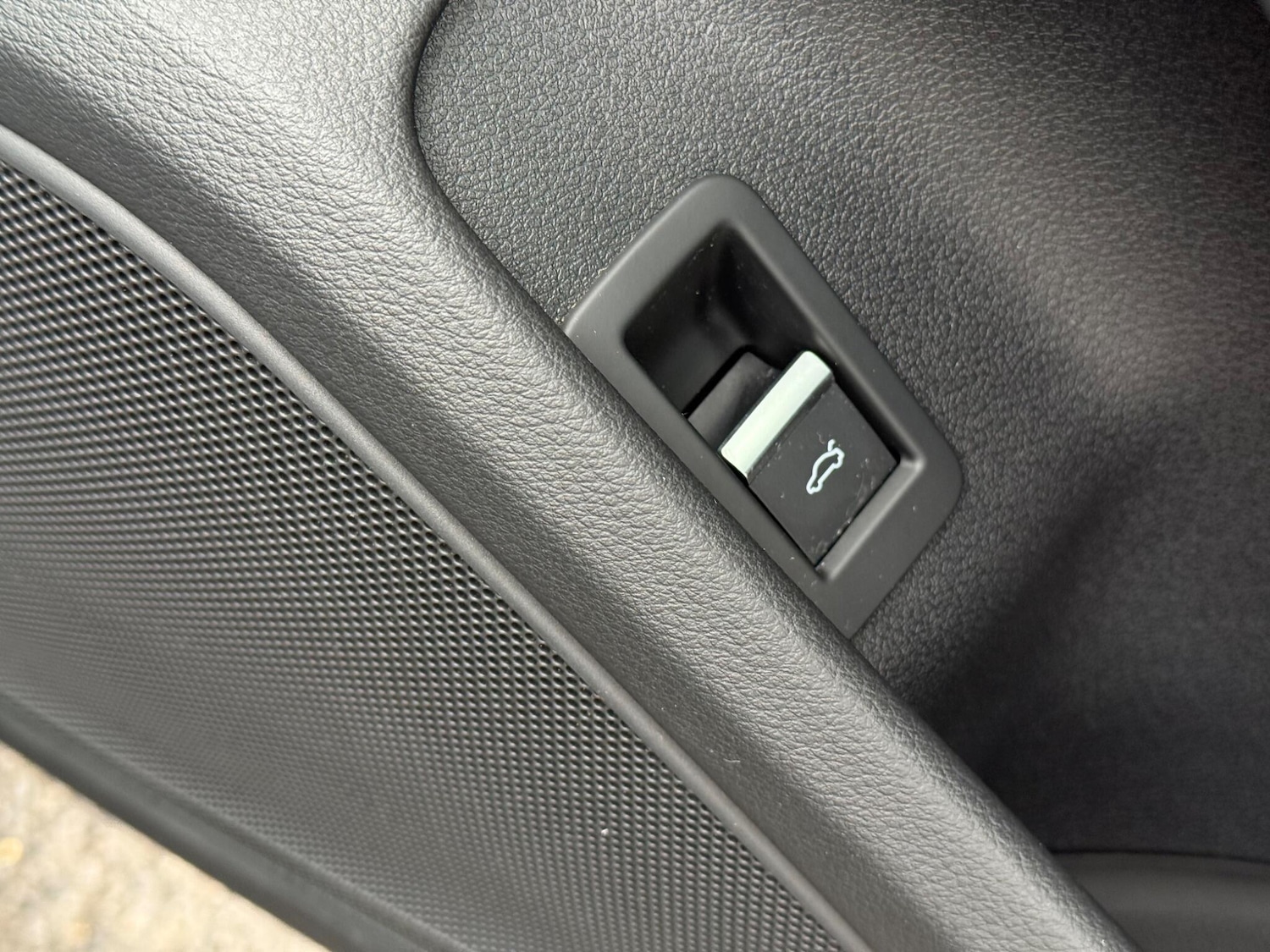 Used Audi A4 2018 for sale - 77598623: Photo 43