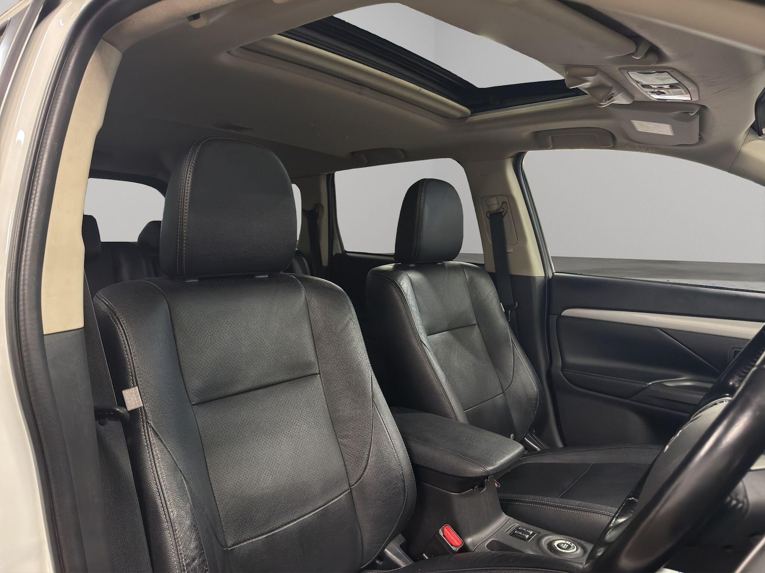 Used Mitsubishi Outlander 2015 for sale - 77021177: Photo 12