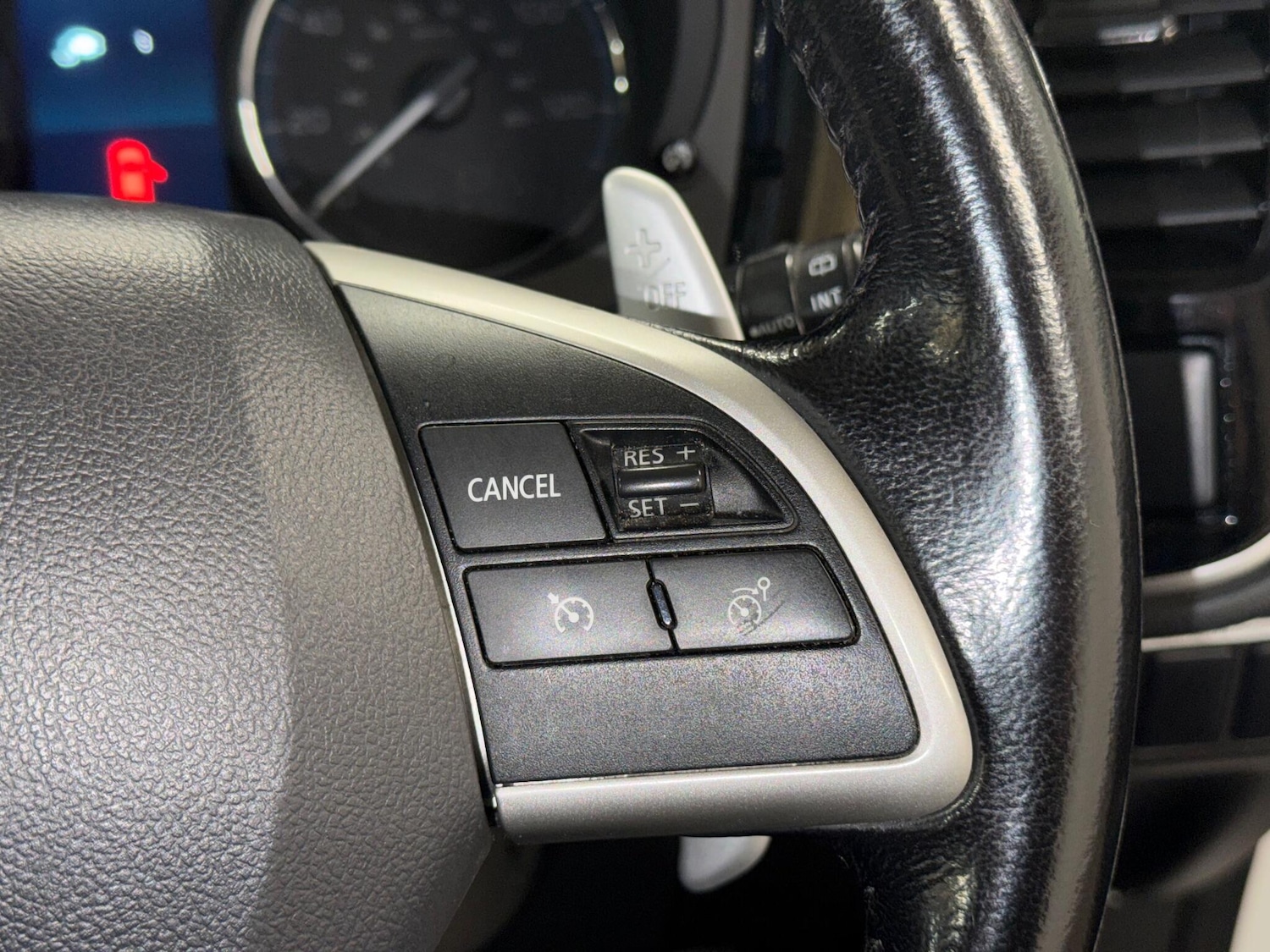 Used Mitsubishi Outlander 2015 for sale - 77021177: Photo 24