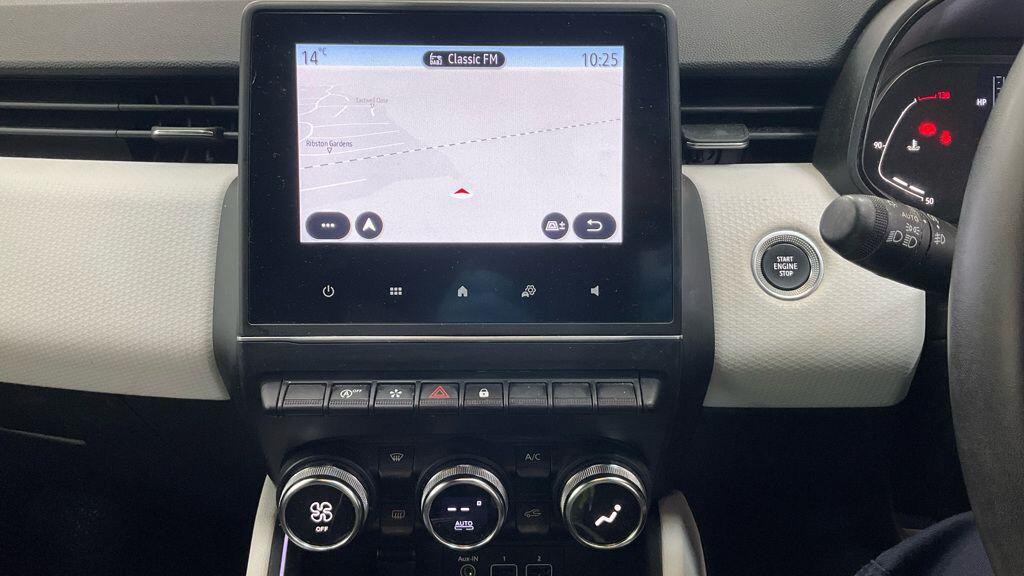 Used Renault Clio 2021 for sale - 76409082: Photo 12