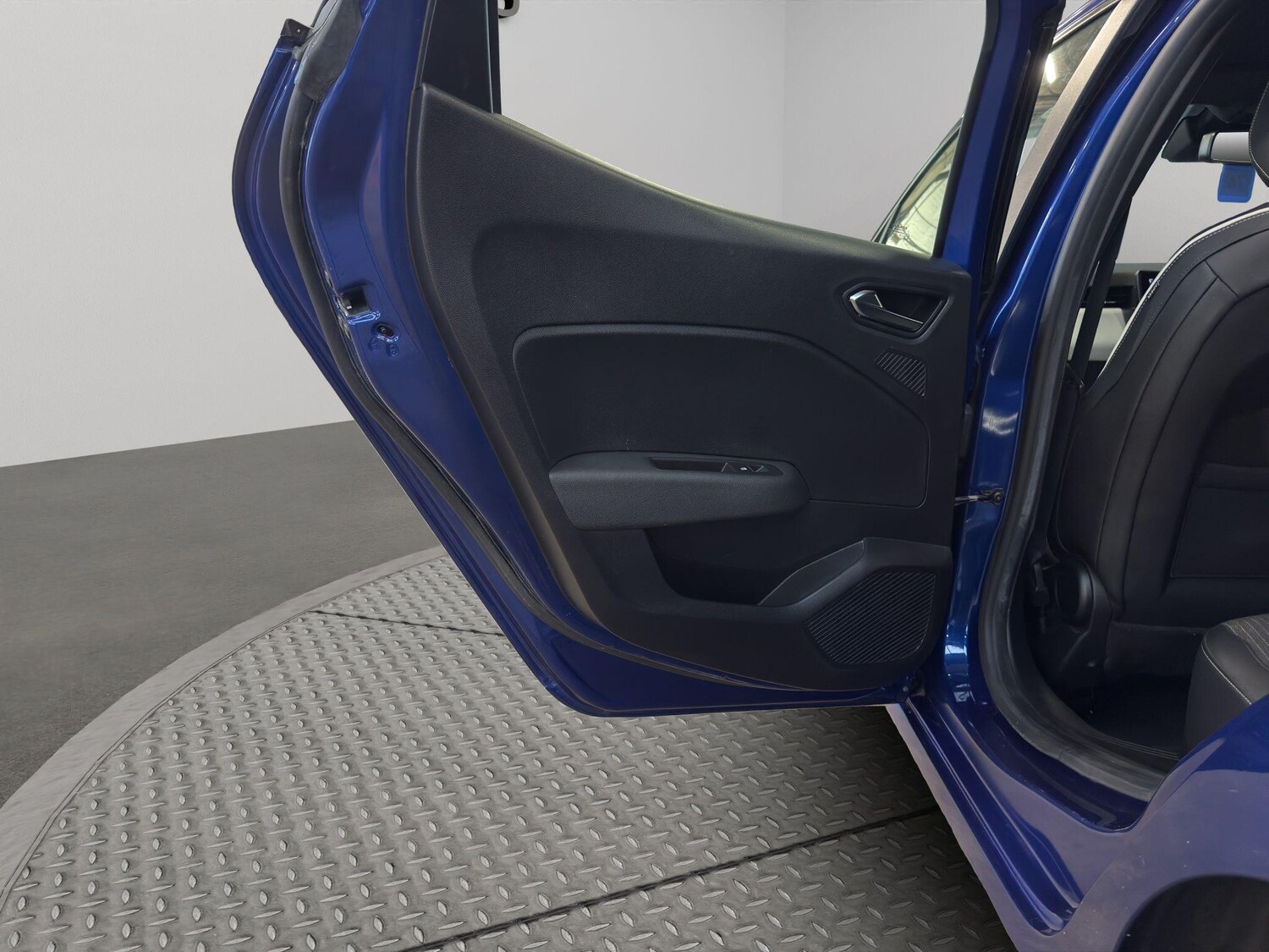 Used Renault Clio 2021 for sale - 76409082: Photo 40