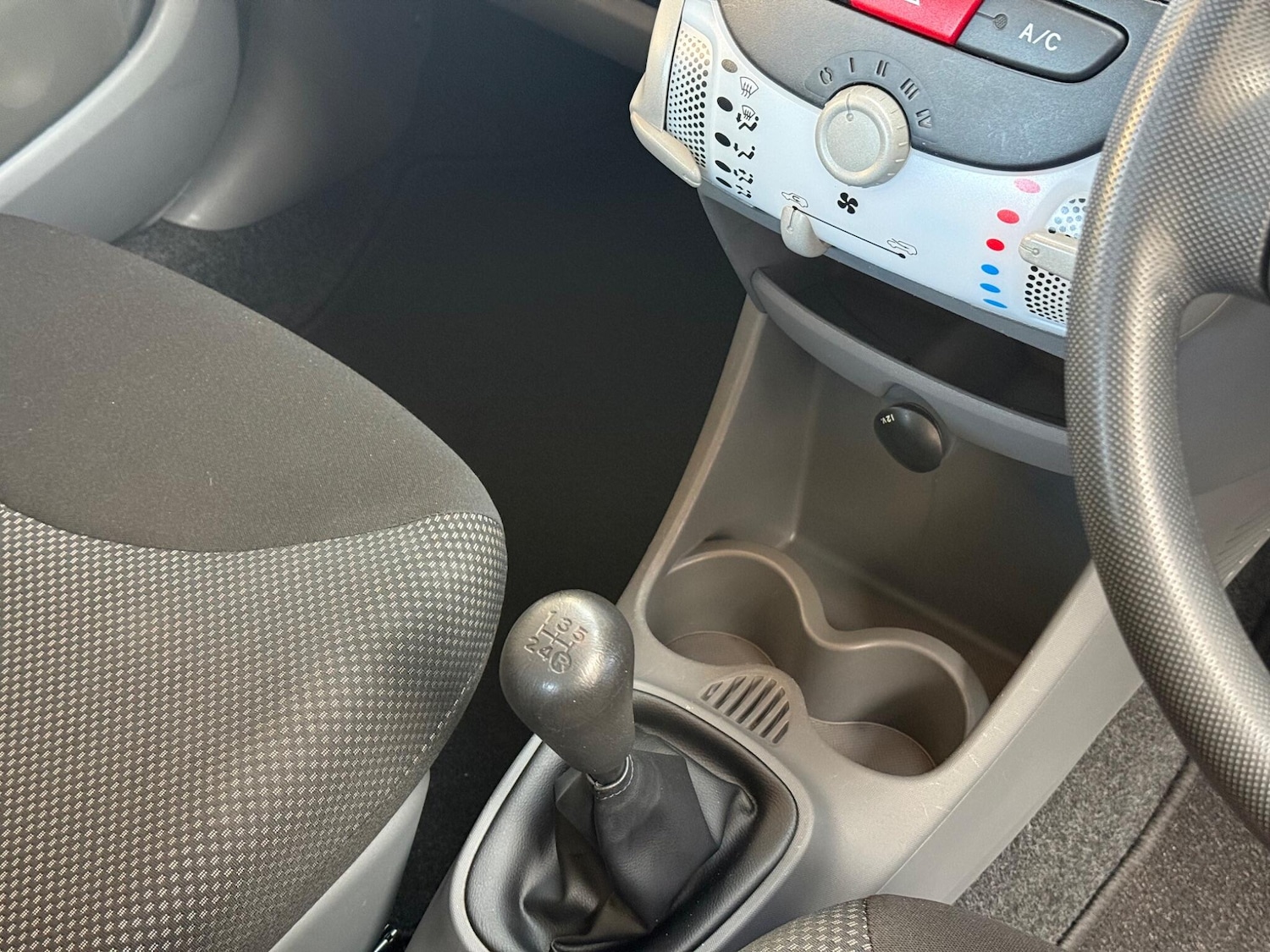 Used Toyota AYGO for sale - 78035058: Photo 29