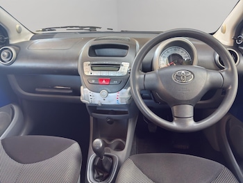Used Toyota AYGO 2011 for sale - 78035058: Photo
