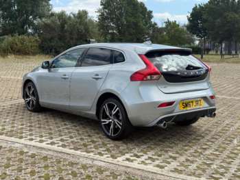 Used Volvo V40 2017 for sale - 75178657: Photo