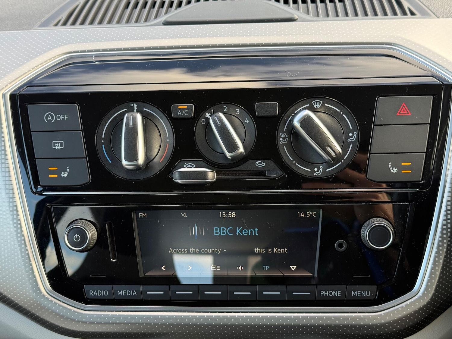 Used Volkswagen up! 2019 for sale - 76440734: Photo 30