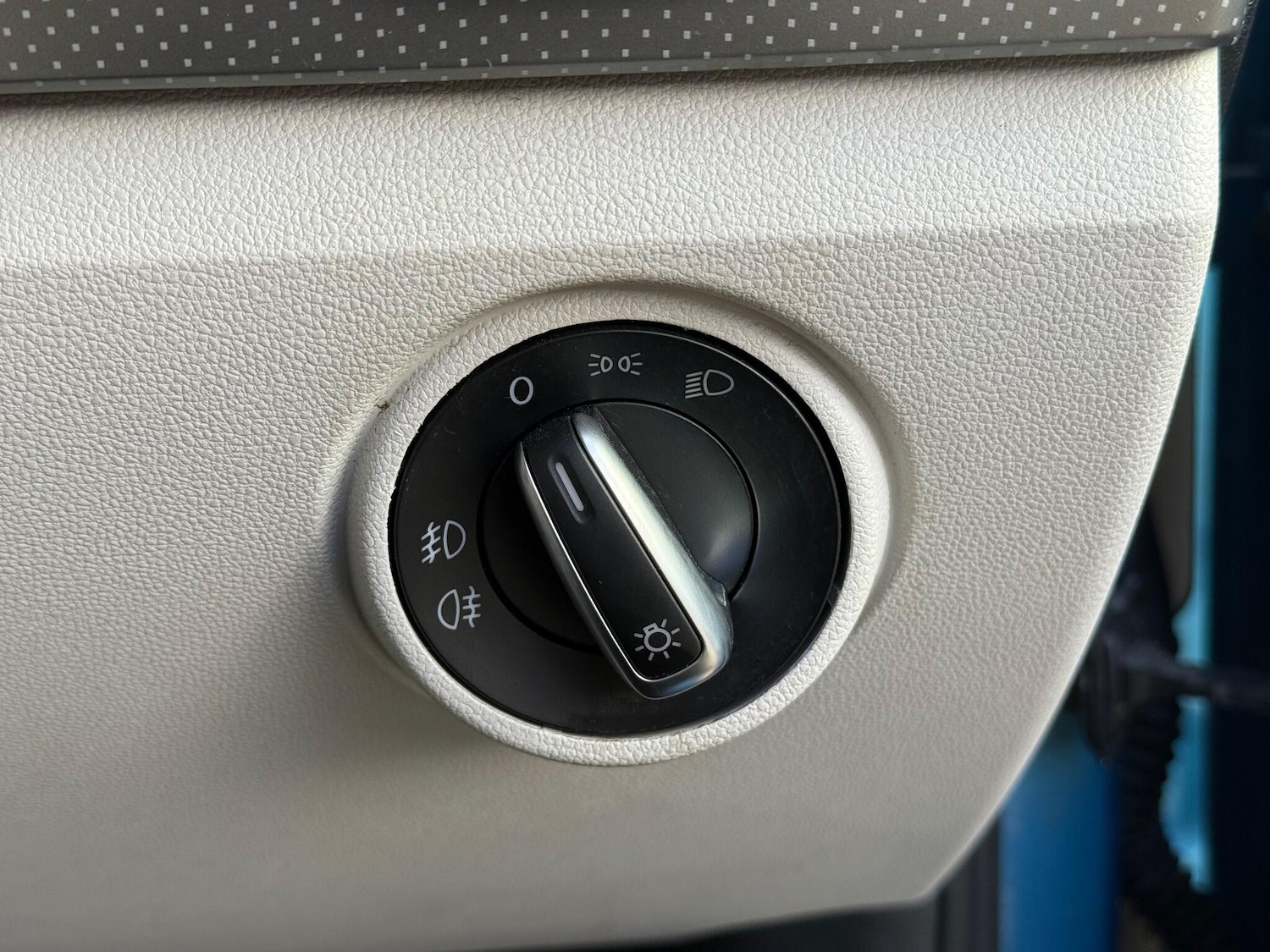 Used Volkswagen up! 2019 for sale - 76440734: Photo 31