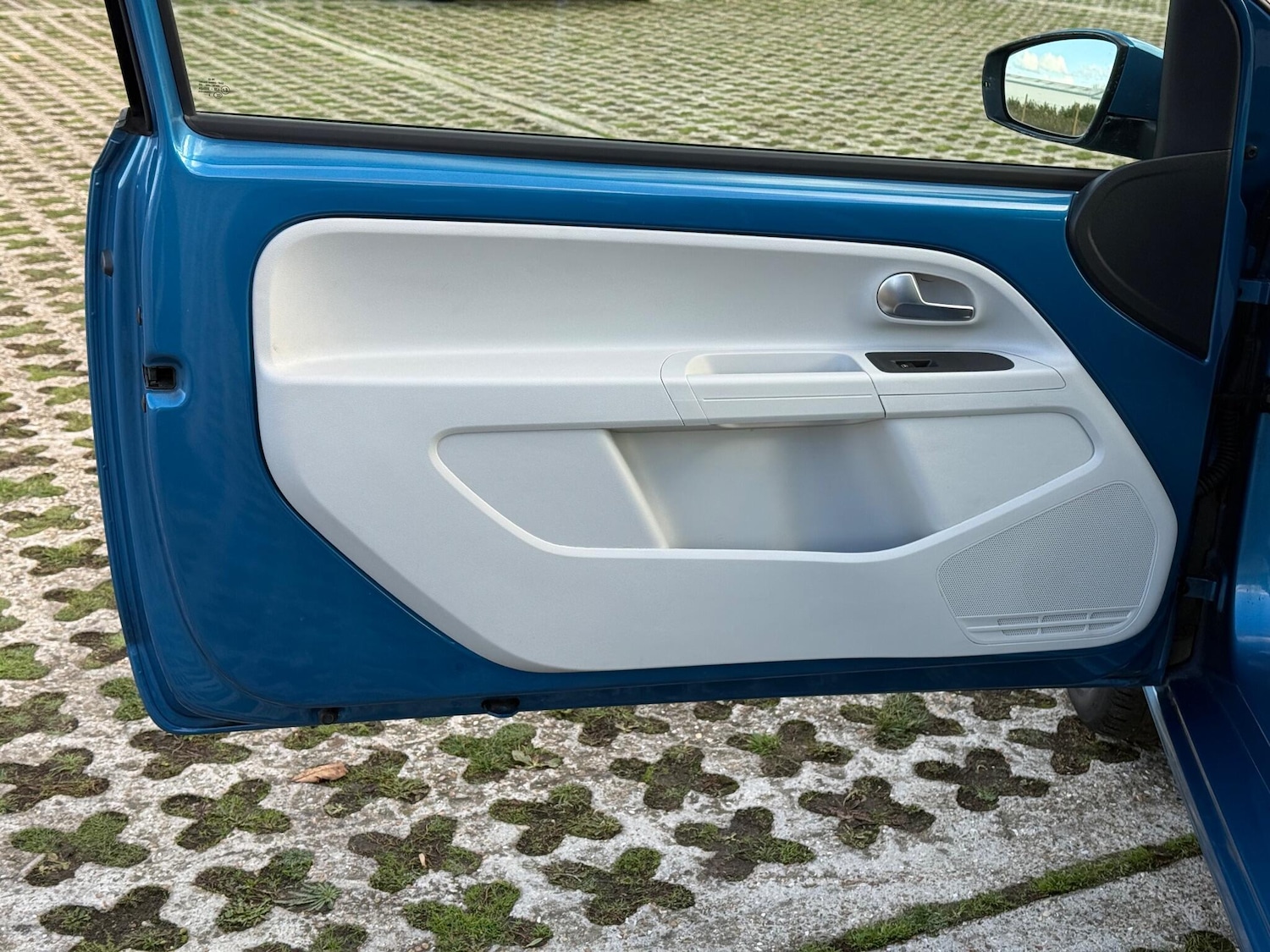 Used Volkswagen up! 2019 for sale - 76440734: Photo 37