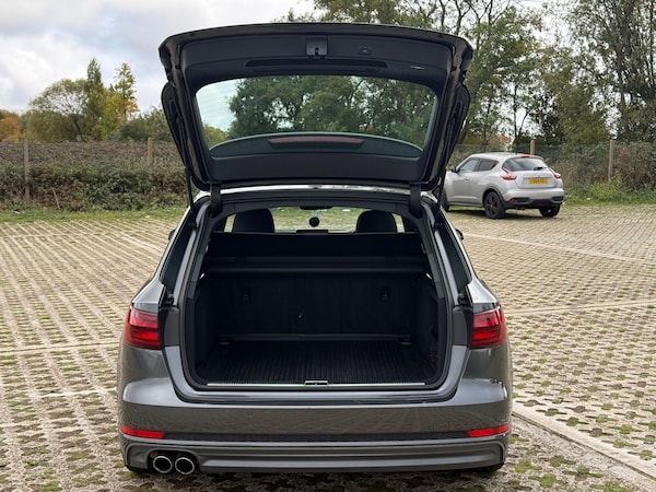 Used Audi A4 Avant 2017 for sale - 76259849: Photo 55