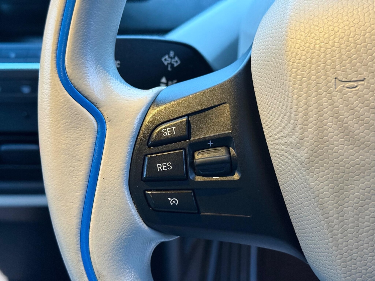 Used BMW i3 2017 for sale - 76850472: Photo 22