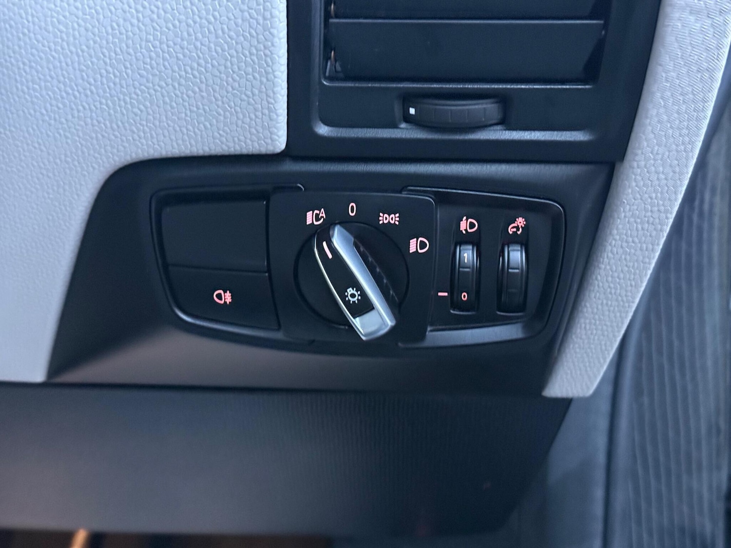 Used BMW i3 2017 for sale - 76850472: Photo 38