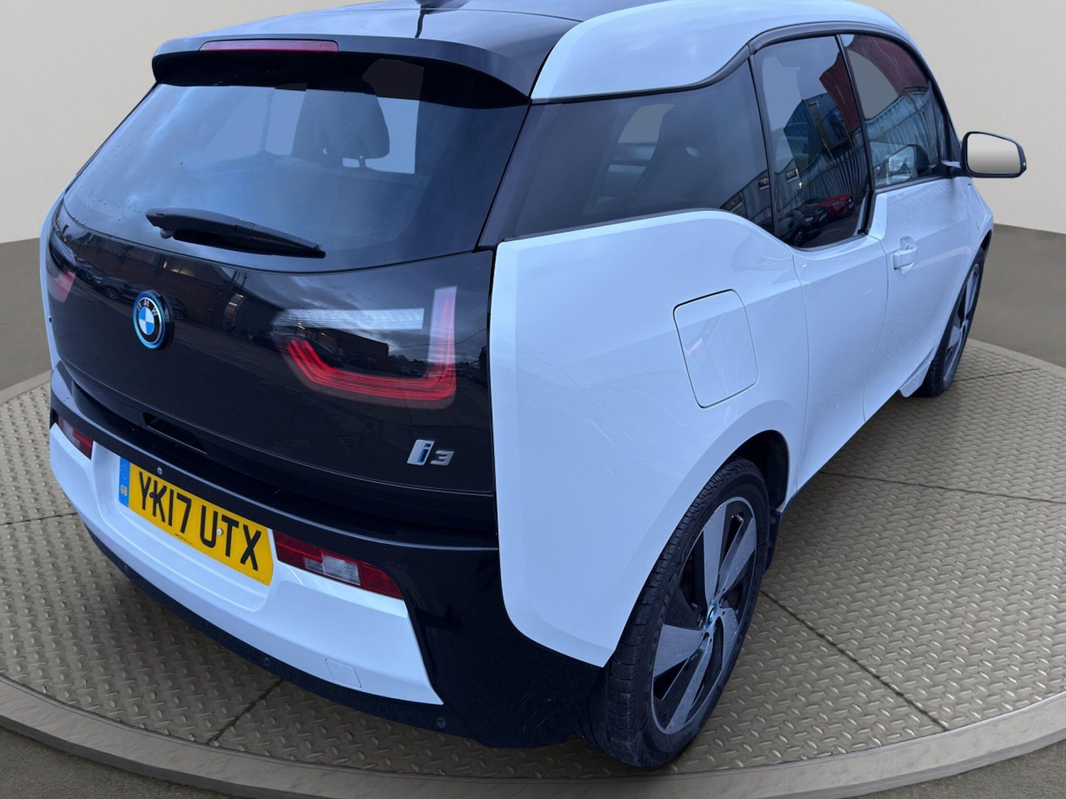 Used BMW i3 2017 for sale - 76850472: Photo 45