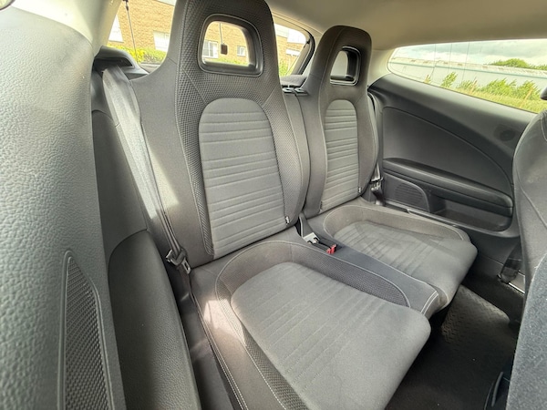 Used Volkswagen Scirocco 2012 for sale - 75714372: Photo 10