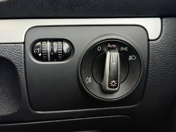 Used Volkswagen Scirocco 2012 for sale - 75714372: Photo 33