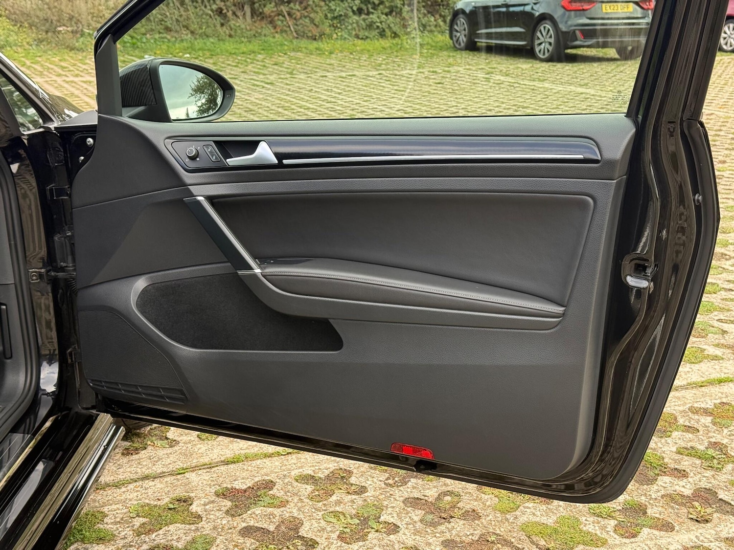 Used Volkswagen Golf 2016 for sale - 76348868: Photo 47