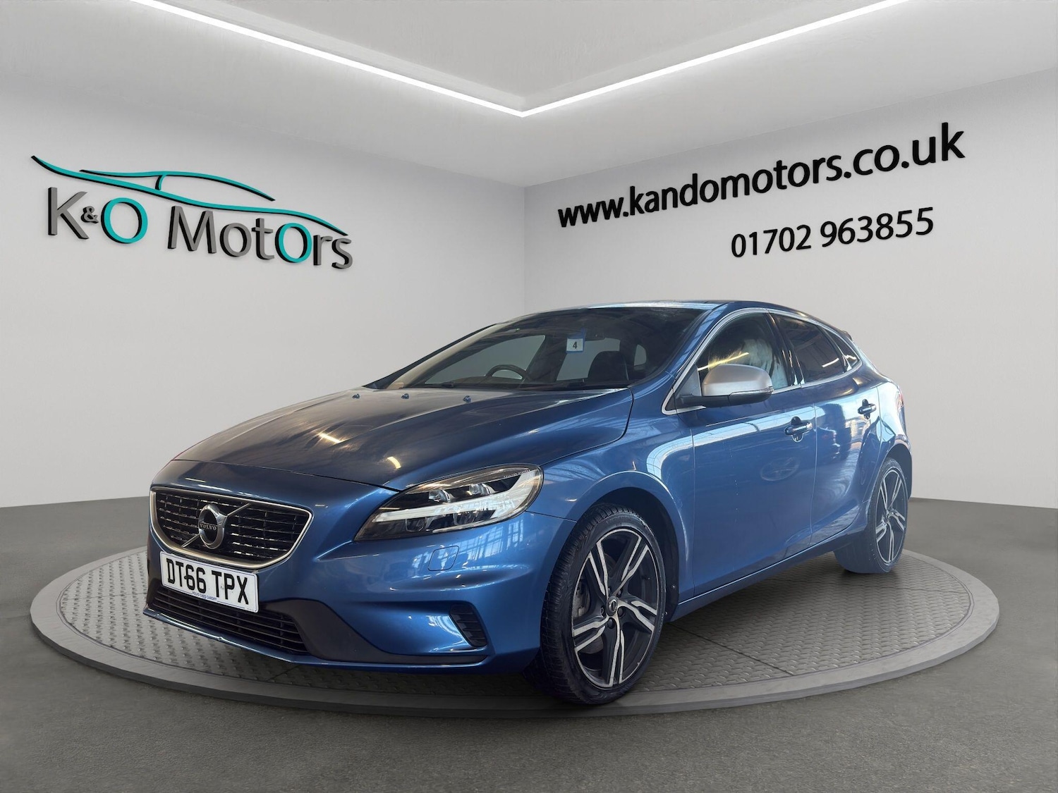 Used Volvo V40 2017 for sale - 76927006: Photo 1