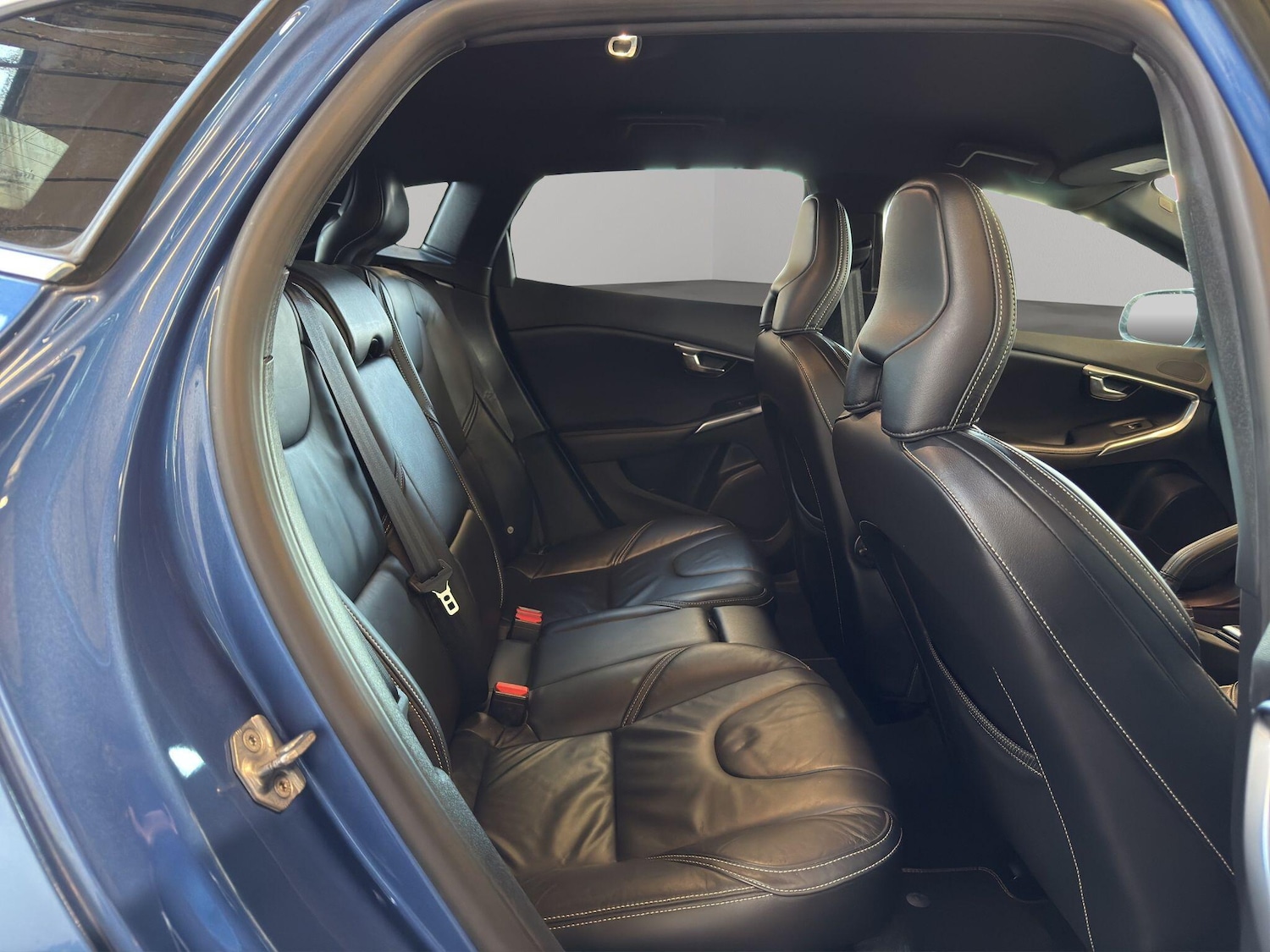 Used Volvo V40 2017 for sale - 76927006: Photo 16